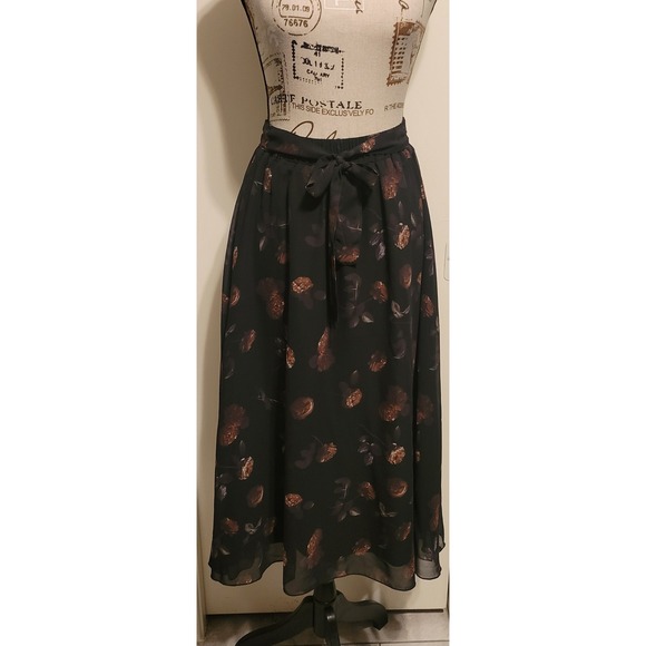 Disturbia Dresses & Skirts - Disturbia Dark Moody Floral Monica Midi Skirt Black Chiffon Gothic AW23M80 Sz 4